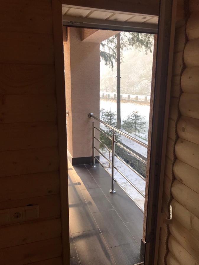 Чорна Вода Lazy Esterno foto